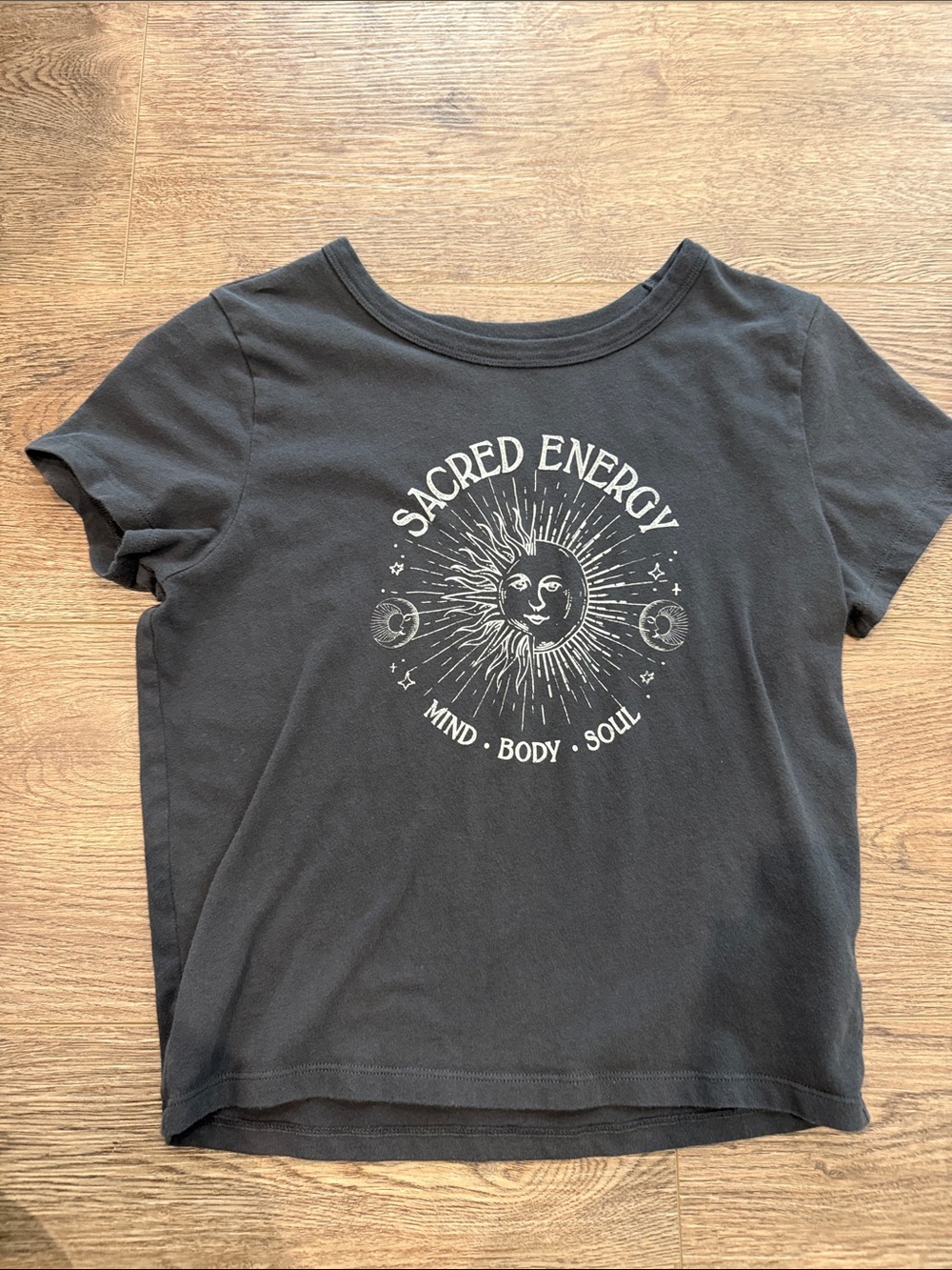 Hollister Grey & Off White Sacred Energy' Graphic Crop Tee